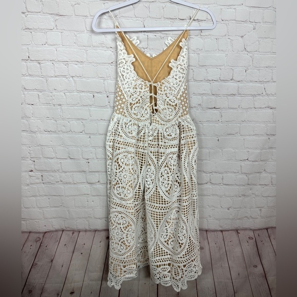 Two Sisters The Label Annabelle White Midi Dress Size 6 - Picture 3 of 7